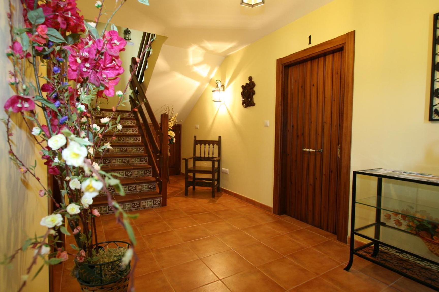 Apartamentos Toraya Hoz de Anero Exteriör bild