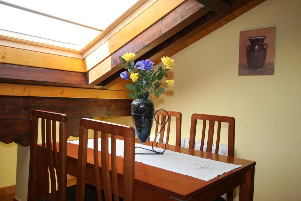 Apartamentos Toraya Hoz de Anero Rum bild