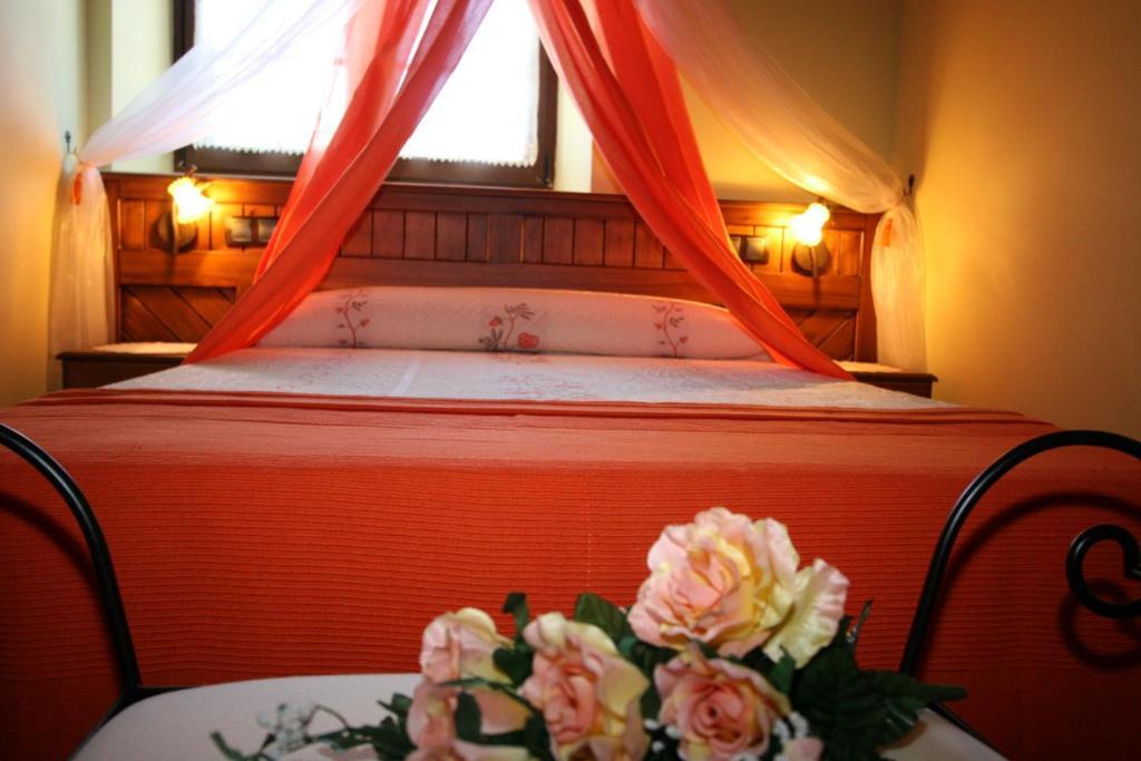 Apartamentos Toraya Hoz de Anero Rum bild